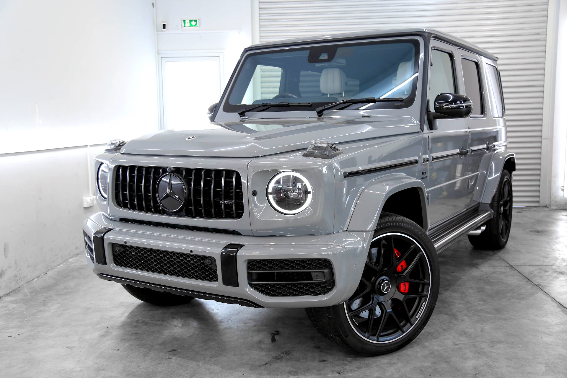 Mercedes G-Class — Satin grey wrap